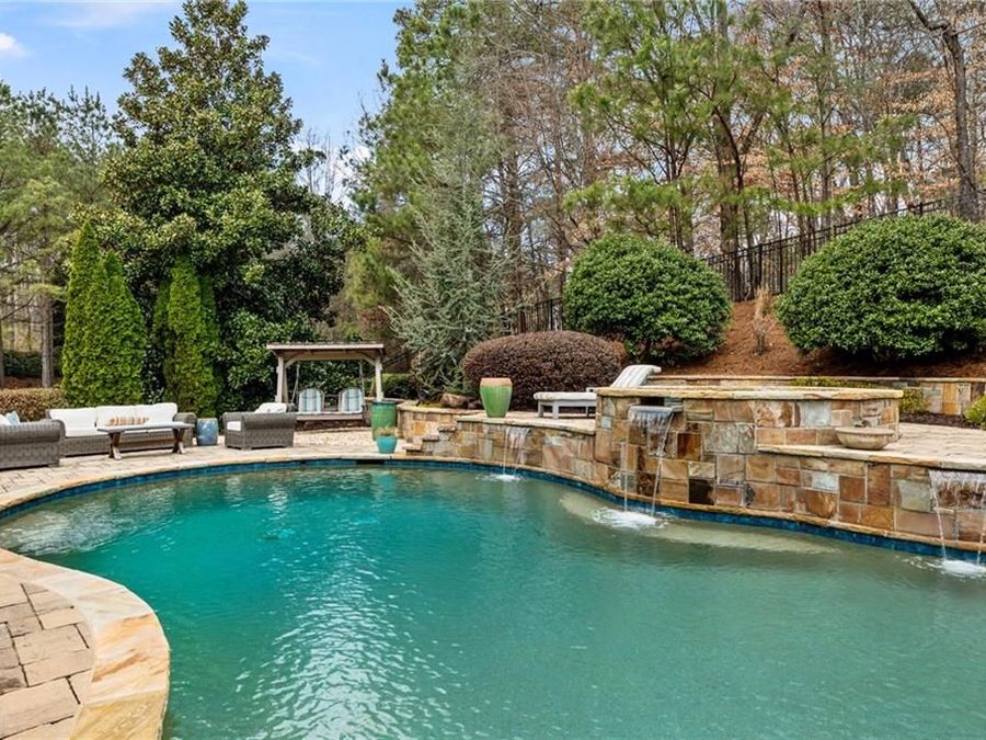Property Image 100