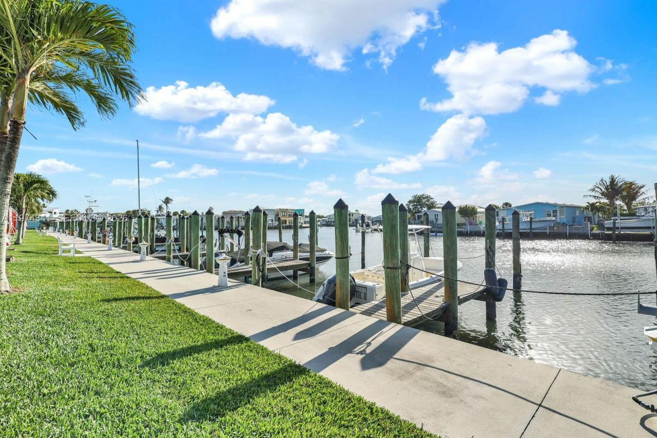 10751 S Ocean, Unit B2, Jensen Beach, FL 34957 Photo