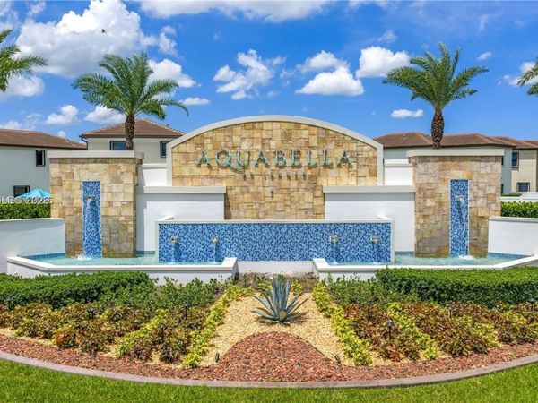 3328 W 114th Ter , Unit 3328, Hialeah, FL 33018