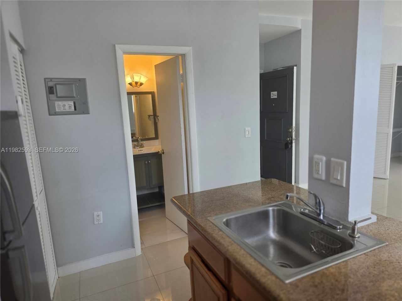 1027 Pennsylvania Ave, Unit 204, Miami Beach, FL 33139 Photo