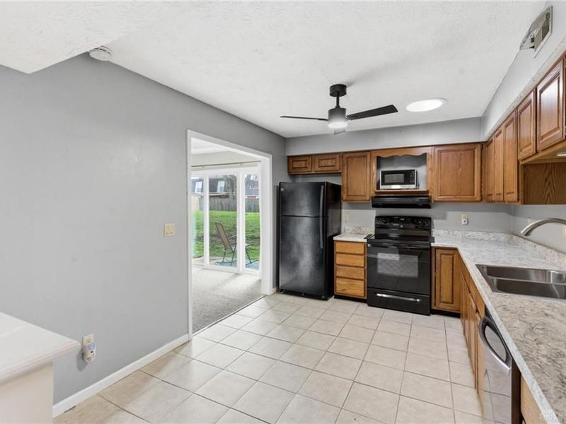 792 Pine Needles Drive, Centerville, OH 45458 Photo 20