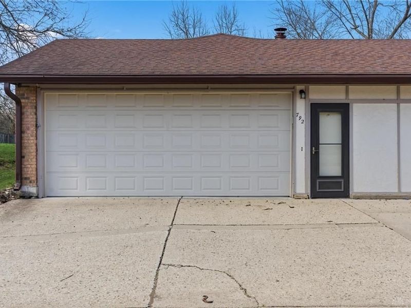 792 Pine Needles Drive, Centerville, OH 45458 Photo 5