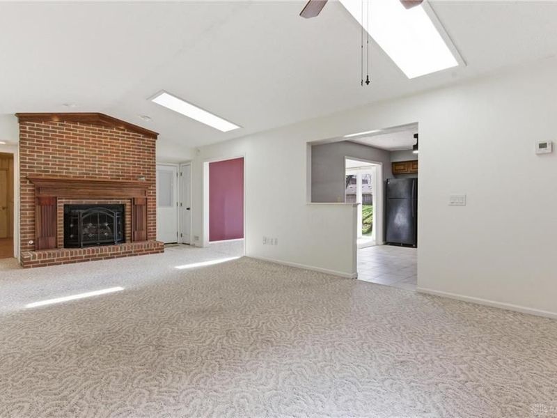 792 Pine Needles Drive, Centerville, OH 45458 Photo 8