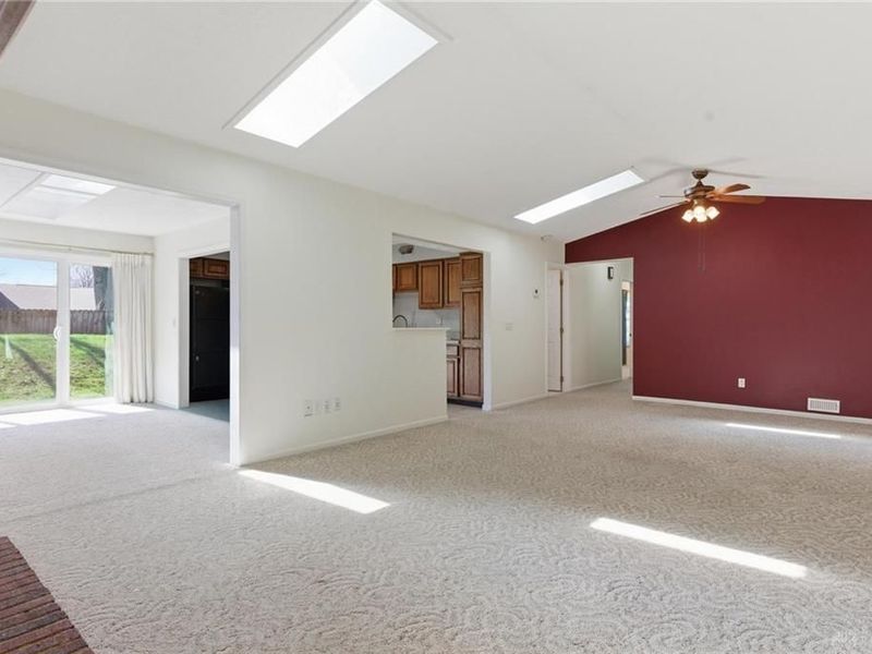 792 Pine Needles Drive, Centerville, OH 45458 Photo 9