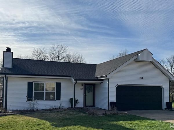 680 Lakewood Drive , Lake St Louis, MO 63367