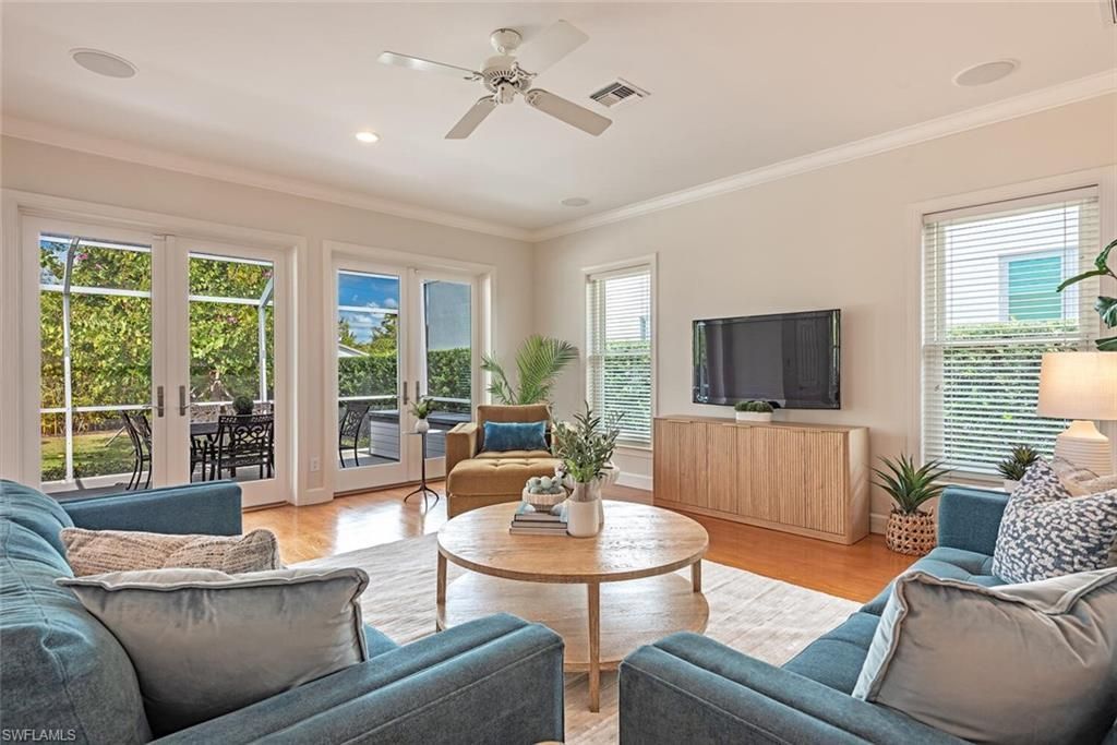 263 N Lake Dr , Naples, FL 34102 Photo