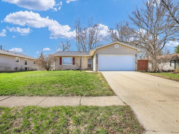 1303 GREENRIDGE Drive, Urbana, IL 61802