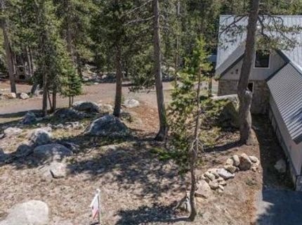 21131 Donner Pass Rd, Soda Springs, CA 95728 Photo