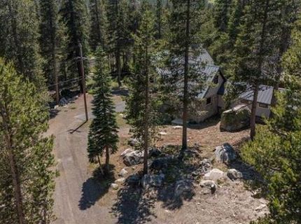 21131 Donner Pass Rd, Soda Springs, CA 95728 Photo