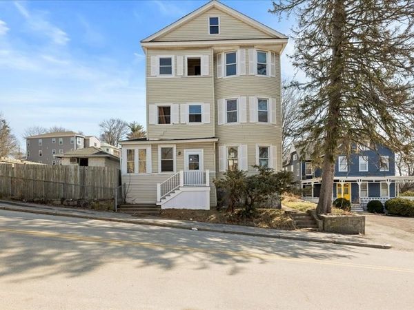 183 Vernon St, Unit 3, Worcester, MA 01607