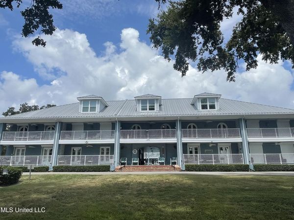 1282 Beach Boulevard, Biloxi, MS 39530