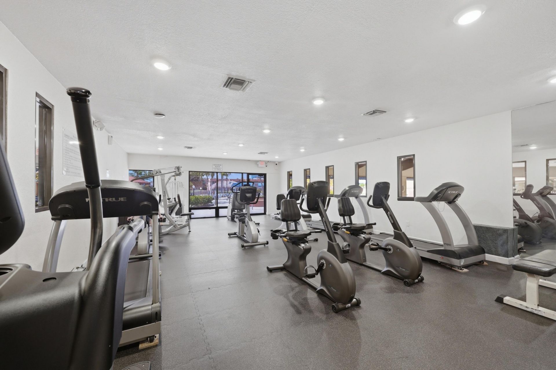 9861 Sunrise Lakes Boulevard, Unit 101, Sunrise, FL 33322 Photo