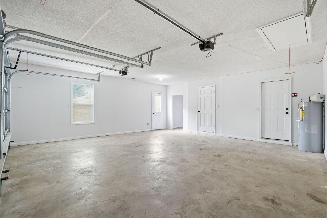 121 University Drive Photo 27