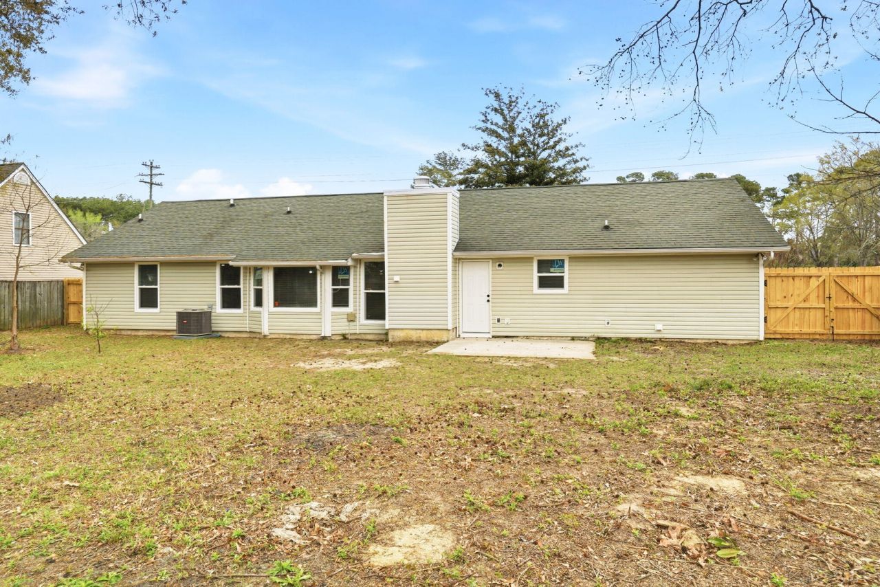 121 University Drive Photo 28