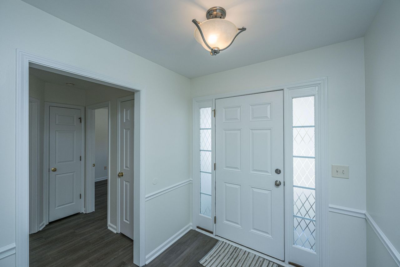 1373 Palm Cove Drive Photo 4