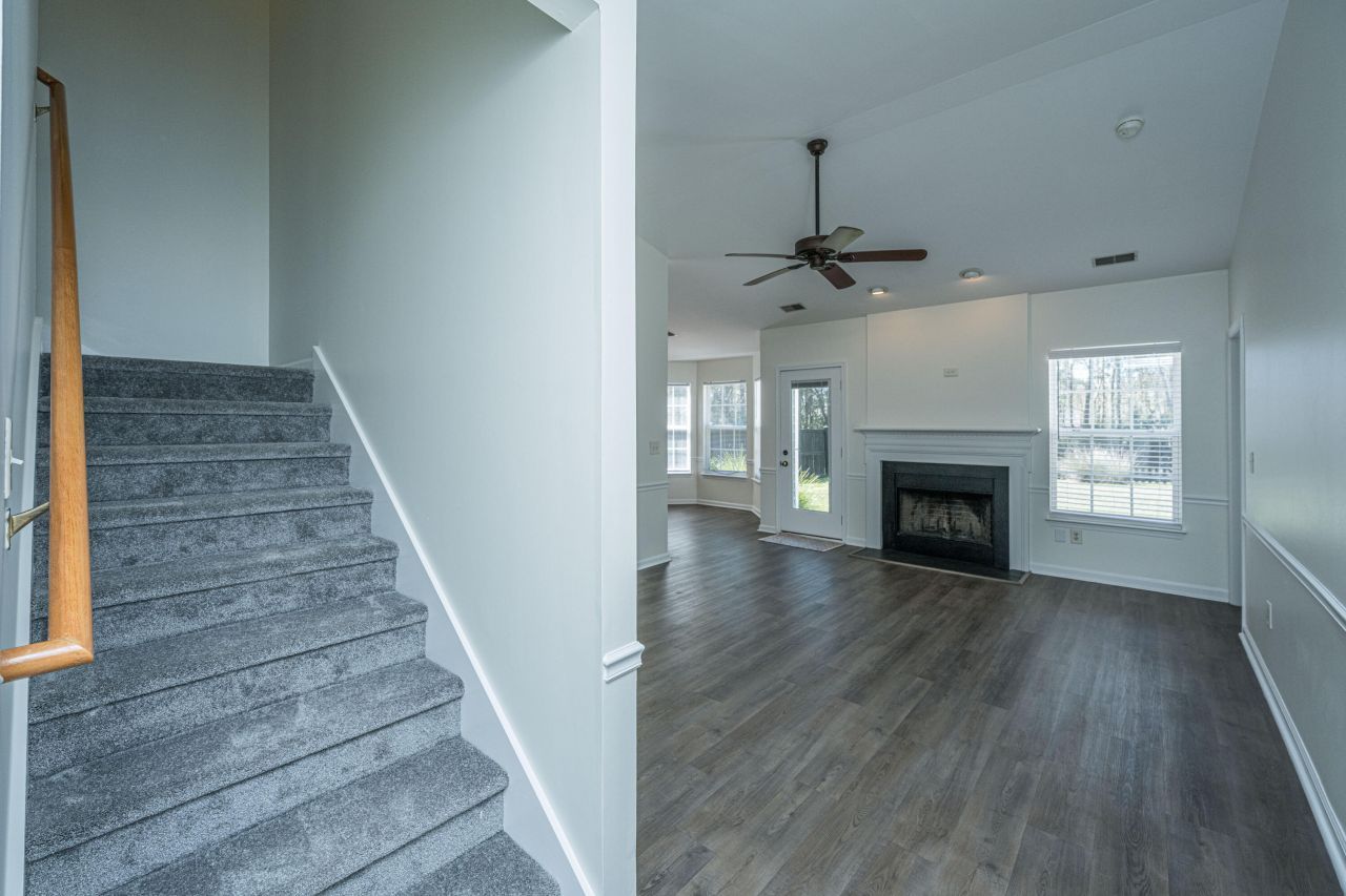 1373 Palm Cove Drive Photo 7