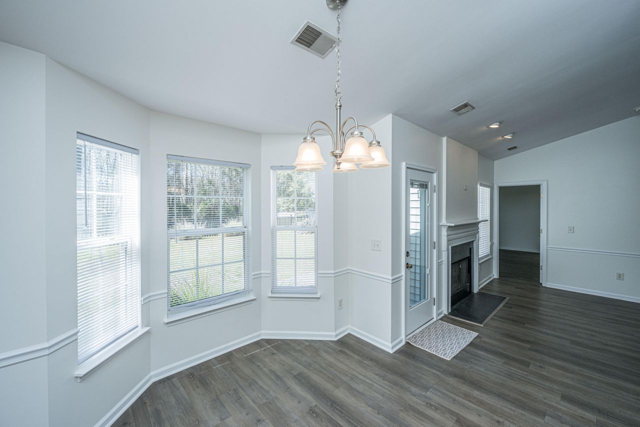 1373 Palm Cove Drive Photo 8