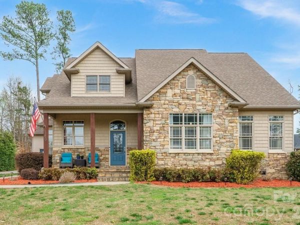 140 Pine Bluff Drive, Mooresville, NC 28117