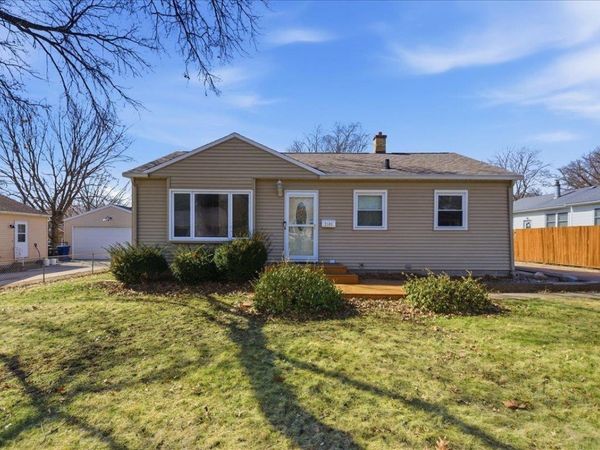 2109 Victory Drive, Cedar Falls, IA 50613