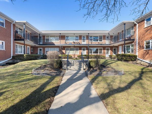 720 N WESTERN Avenue , Unit 4, Park Ridge, IL 60068