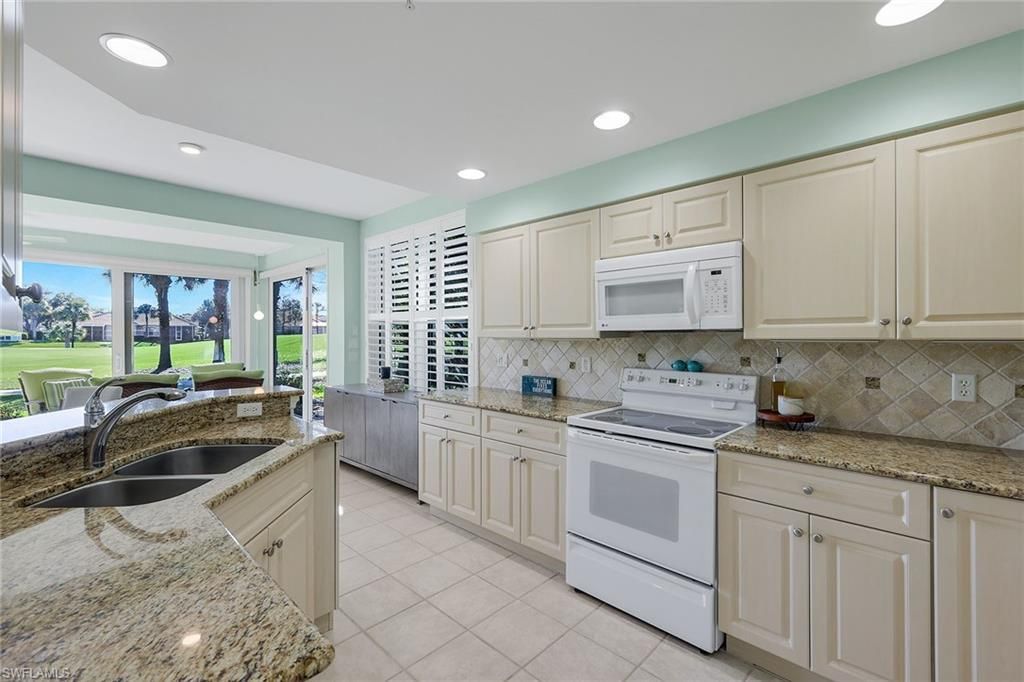 25276 Pelican Creek Cir, Unit 102, Bonita Springs, FL 34134 Photo