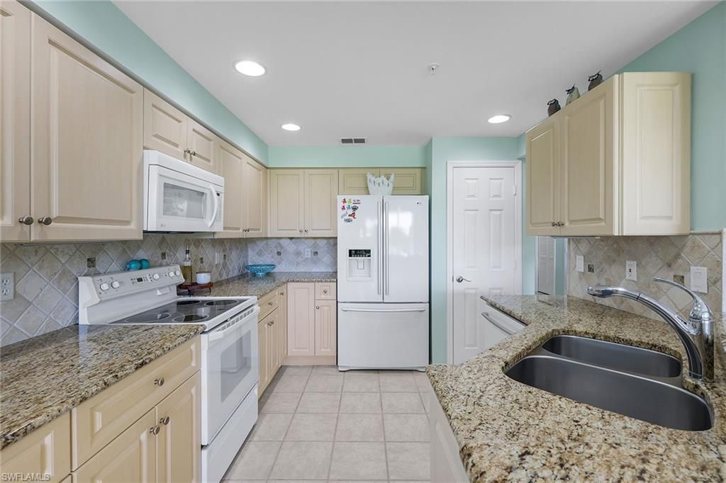 25276 Pelican Creek Cir, Unit 102, Bonita Springs, FL 34134 Photo