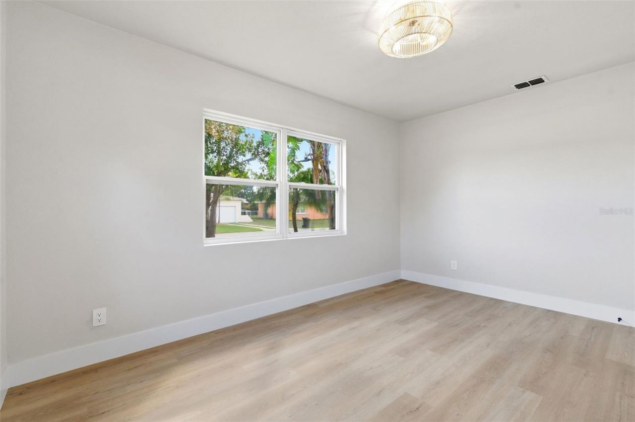 3593 Benson Avenue N, Saint Petersburg, FL 33713 Photo