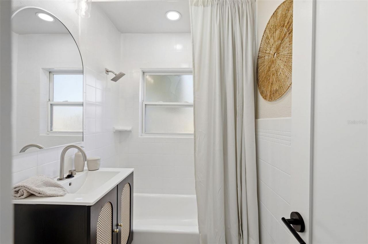 3593 Benson Avenue N, Saint Petersburg, FL 33713 Photo