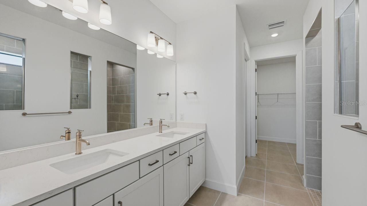 4400 Lakeside Grove Place , North Port, FL 34289 Photo