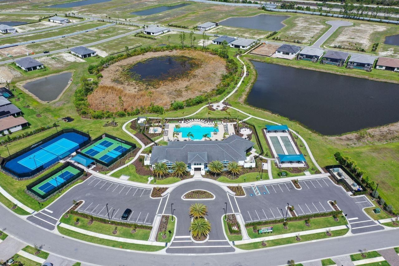 4400 Lakeside Grove Place , North Port, FL 34289 Photo