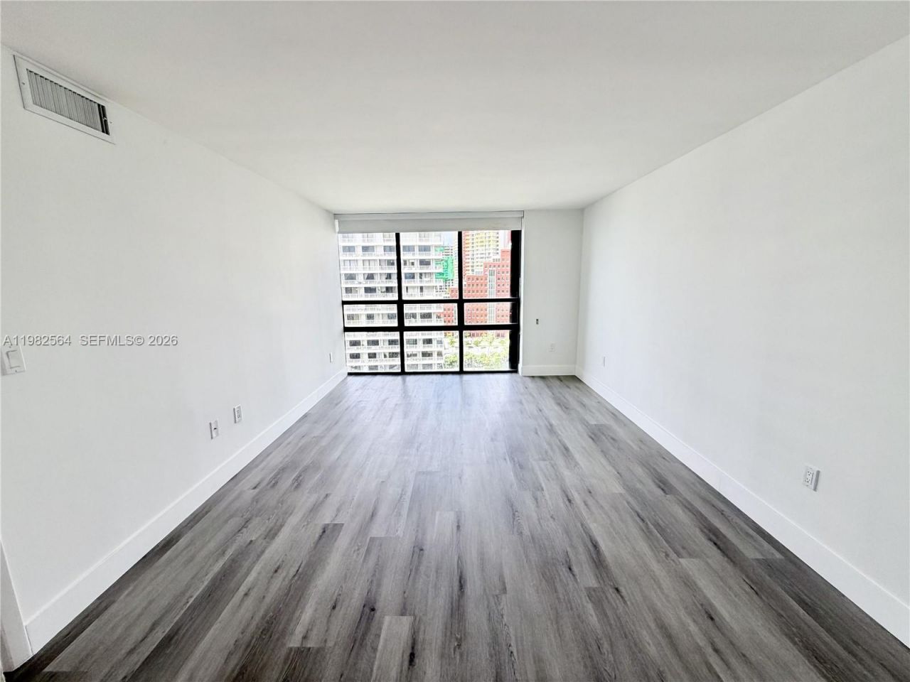 1450 Brickell Bay Dr , Unit 1405, Miami, FL 33131 Photo