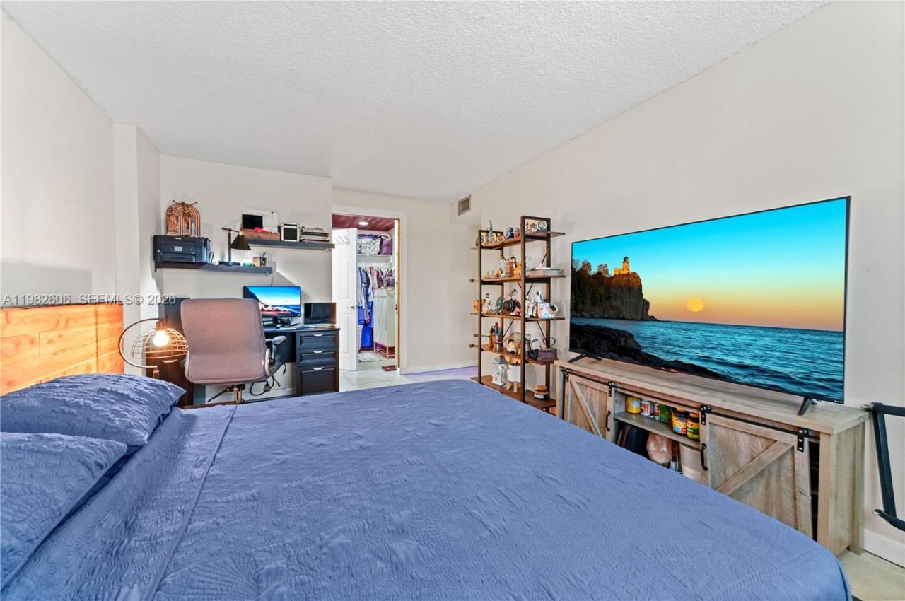 2761 Taft St, Unit 110, Hollywood, FL 33020 Photo