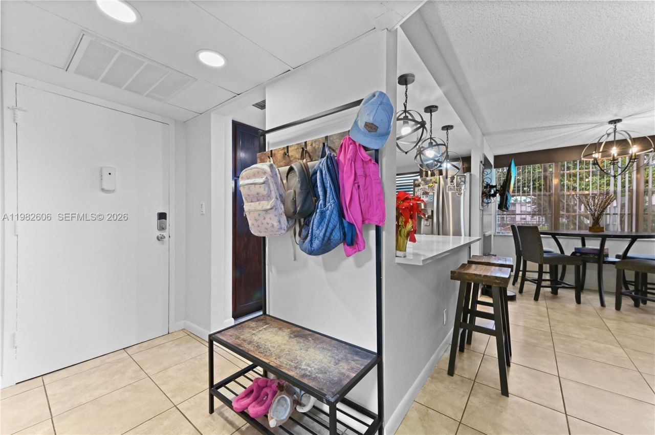 2761 Taft St, Unit 110, Hollywood, FL 33020 Photo