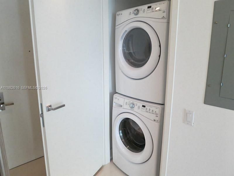 1300 Brickell Bay Dr , Unit 1100, Miami, FL 33131 Photo