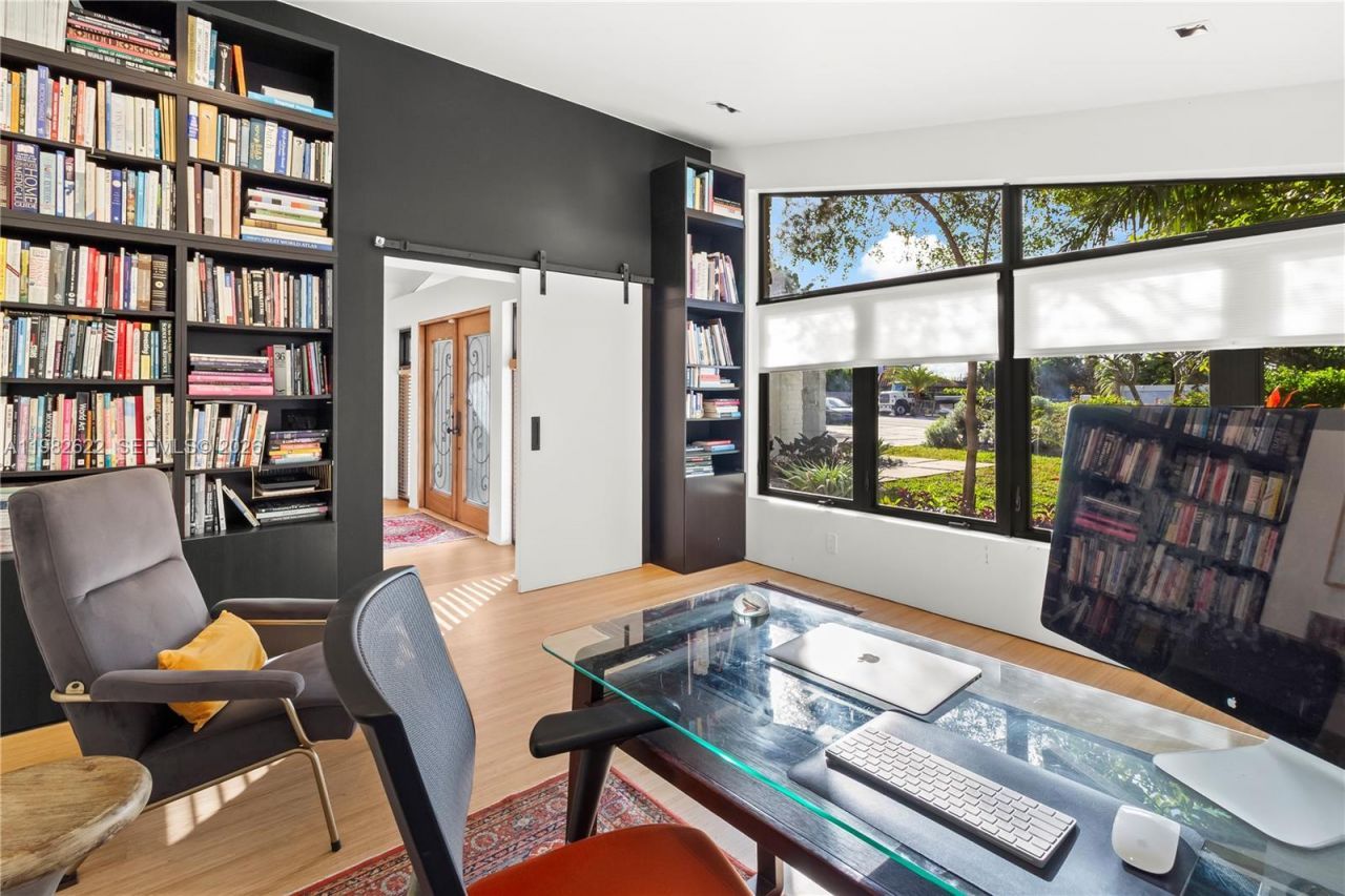 2132 Middle River Dr, Fort Lauderdale, FL 33305 Photo