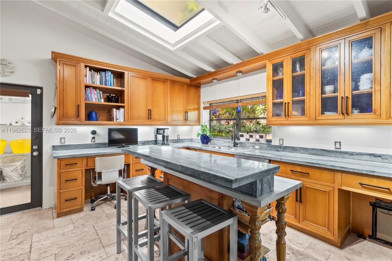 2132 Middle River Dr, Fort Lauderdale, FL 33305 Photo