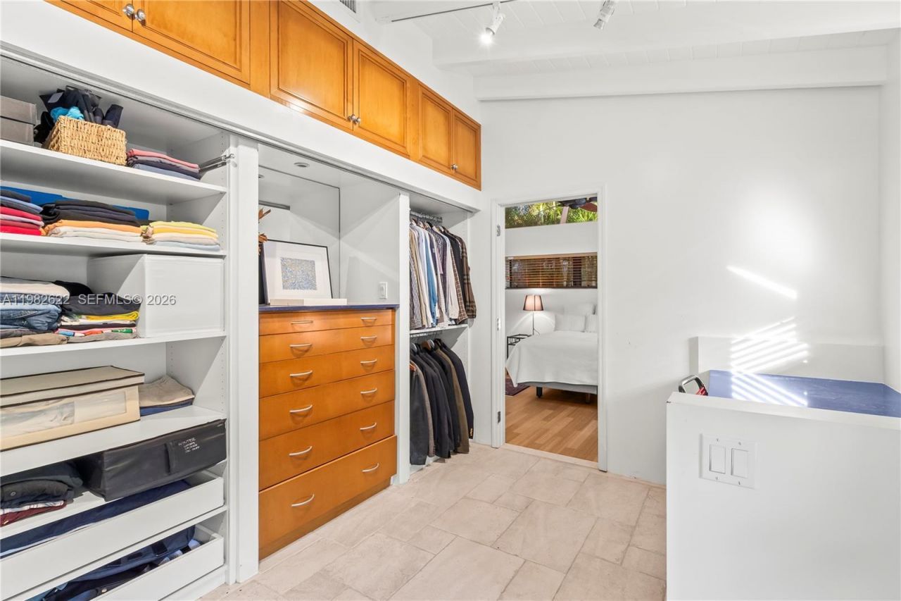 2132 Middle River Dr, Fort Lauderdale, FL 33305 Photo