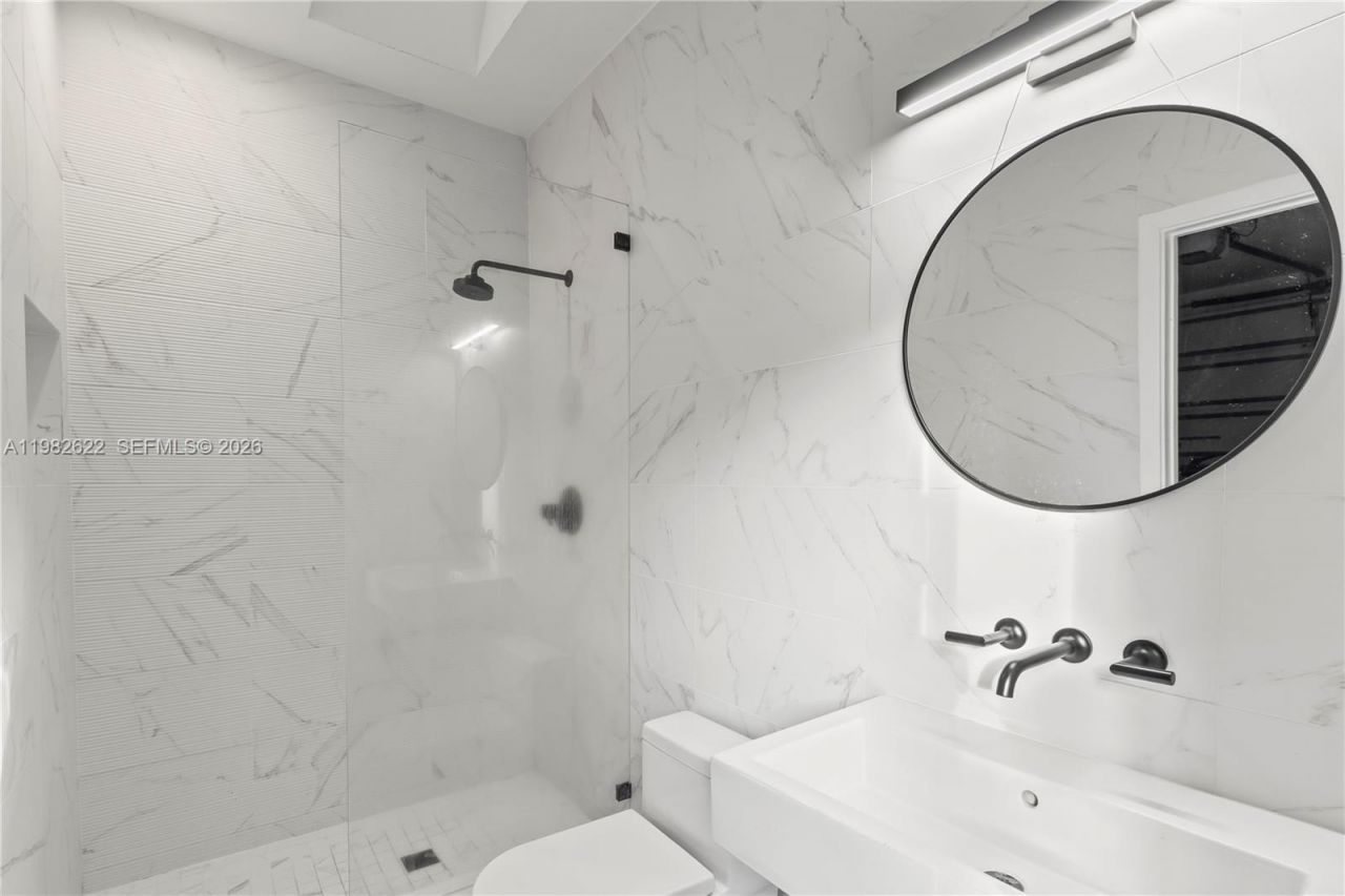 2132 Middle River Dr, Fort Lauderdale, FL 33305 Photo