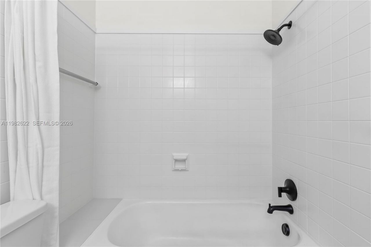 2132 Middle River Dr, Fort Lauderdale, FL 33305 Photo