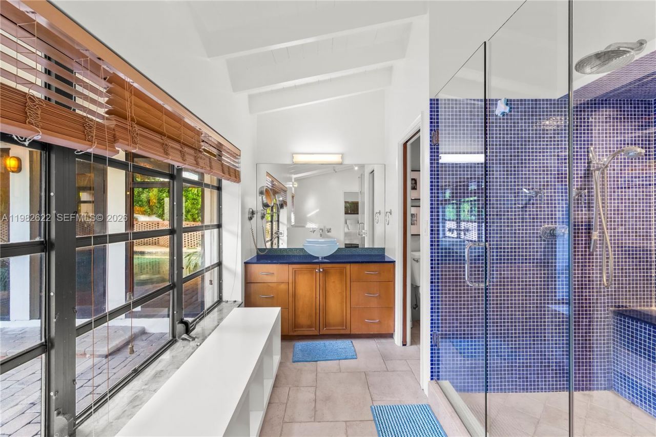 2132 Middle River Dr, Fort Lauderdale, FL 33305 Photo