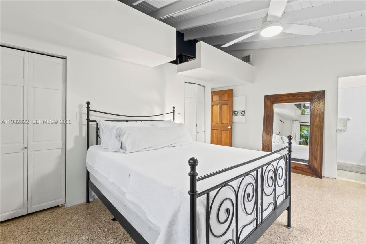 2132 Middle River Dr, Fort Lauderdale, FL 33305 Photo