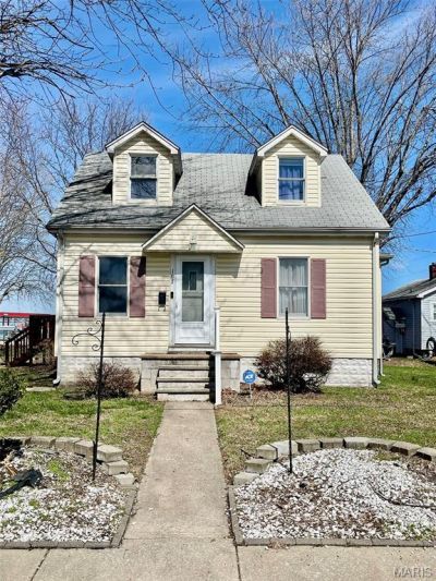 107 W Birch Street, Hartford, IL 62048 Main Photo