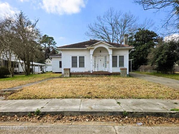 121 N Lombard Street , Opelousas, LA 70570