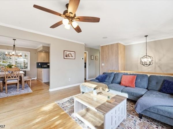 79 Truman Blvd, Oakland, NJ 07436