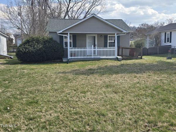 1308 East Chilhowie Avenue, Johnson City, TN 37601