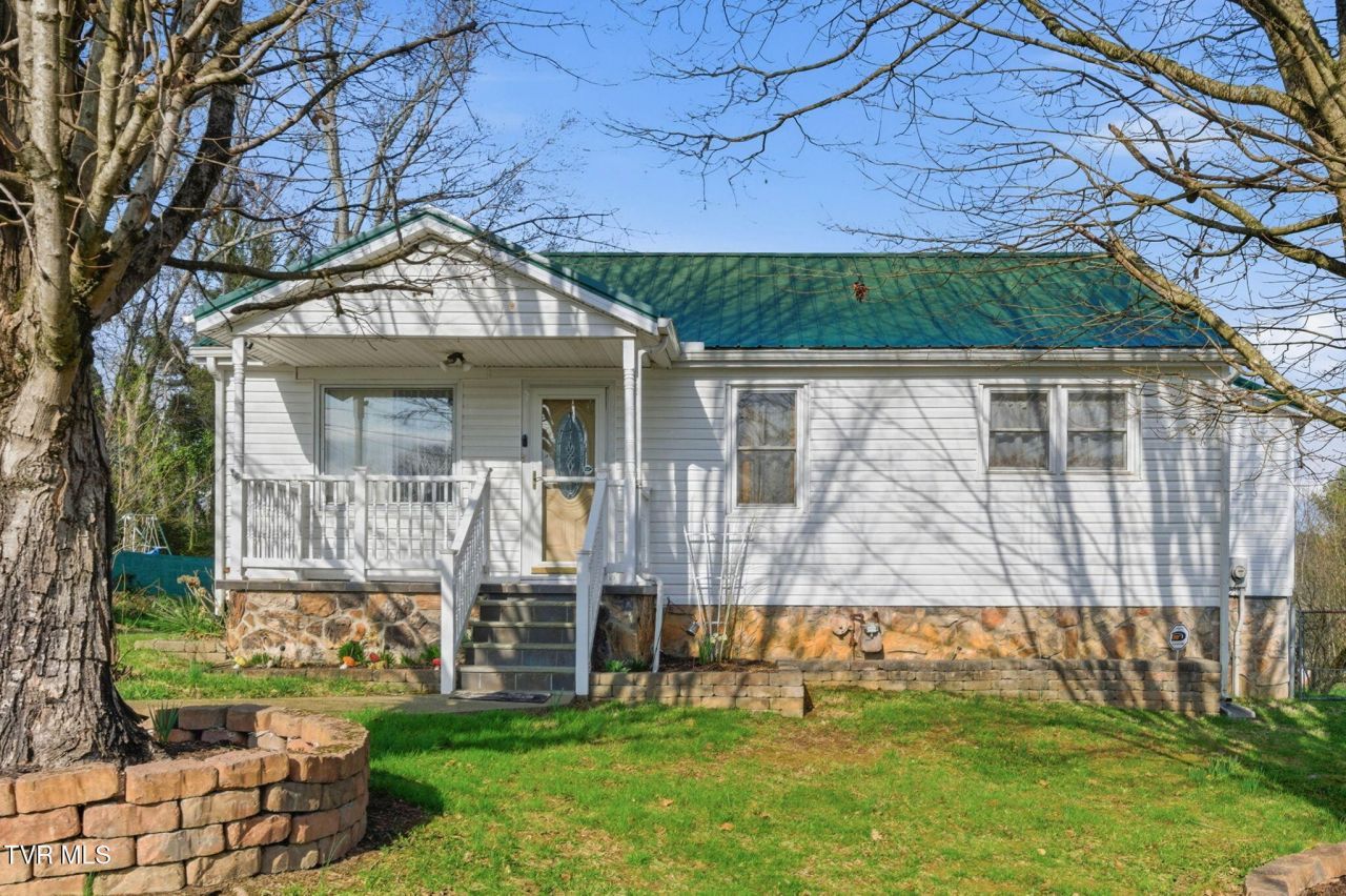 307 Tween Hills Road, Bristol, TN 37620 Main Photo