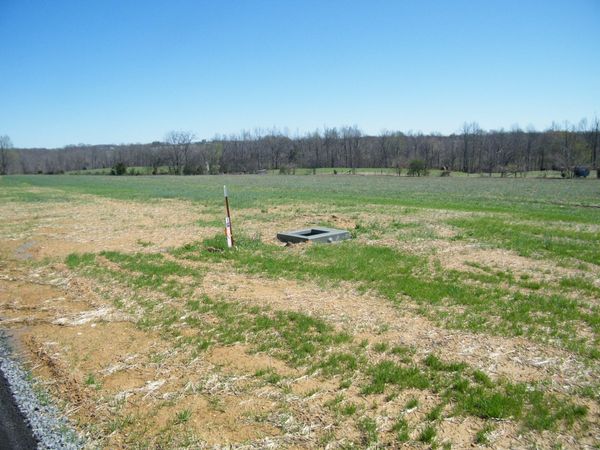 220 Daniel Lane, Westmoreland, TN 37186