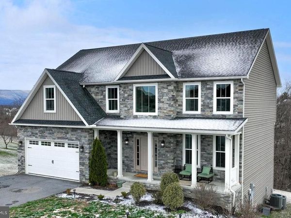 1584 BUNKER COURT, CHAMBERSBURG, PA 17202