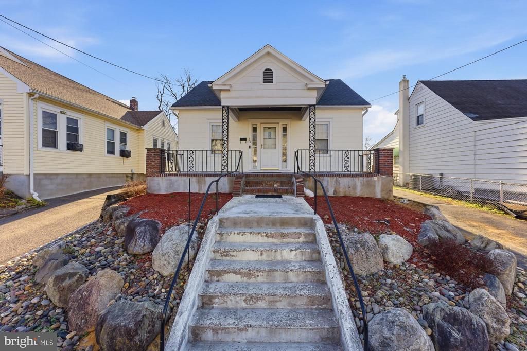 140 Maddock Avenue, Trenton, NJ 08610 Main Photo