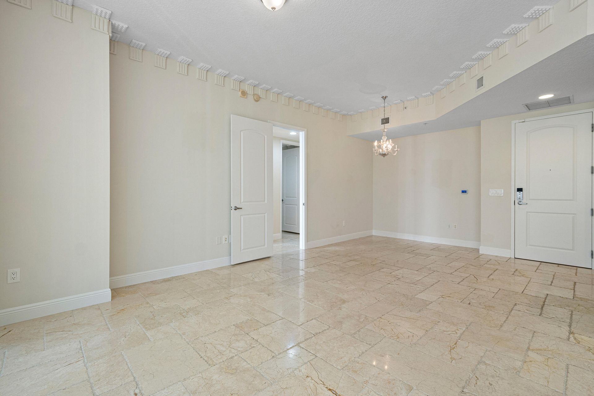 701 S Olive Avenue, Unit 2009, West Palm Beach, FL 33401 Photo